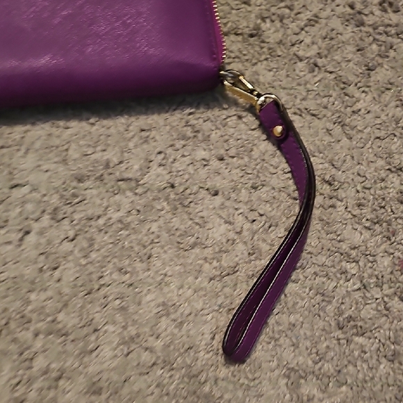 Micheal Kors Vibrant Purple Women's Wallet - Picture 5 of 6